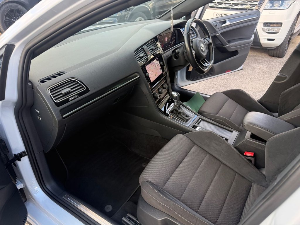 Used Volkswagen Golf 2018 for sale - 76986429: Photo 29