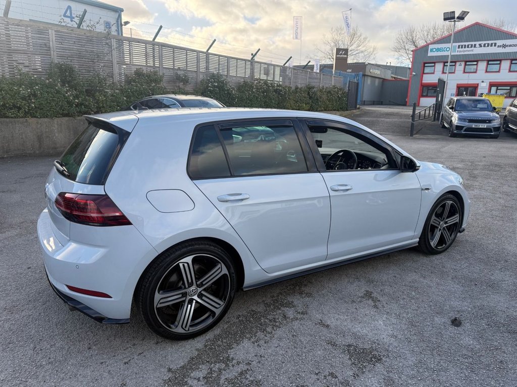 Used Volkswagen Golf 2018 for sale - 76986429: Photo 9