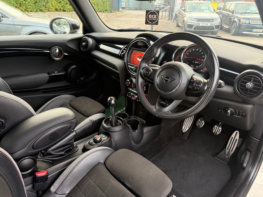 Used MINI Hatch 2019 for sale - 76203436: Photo 15
