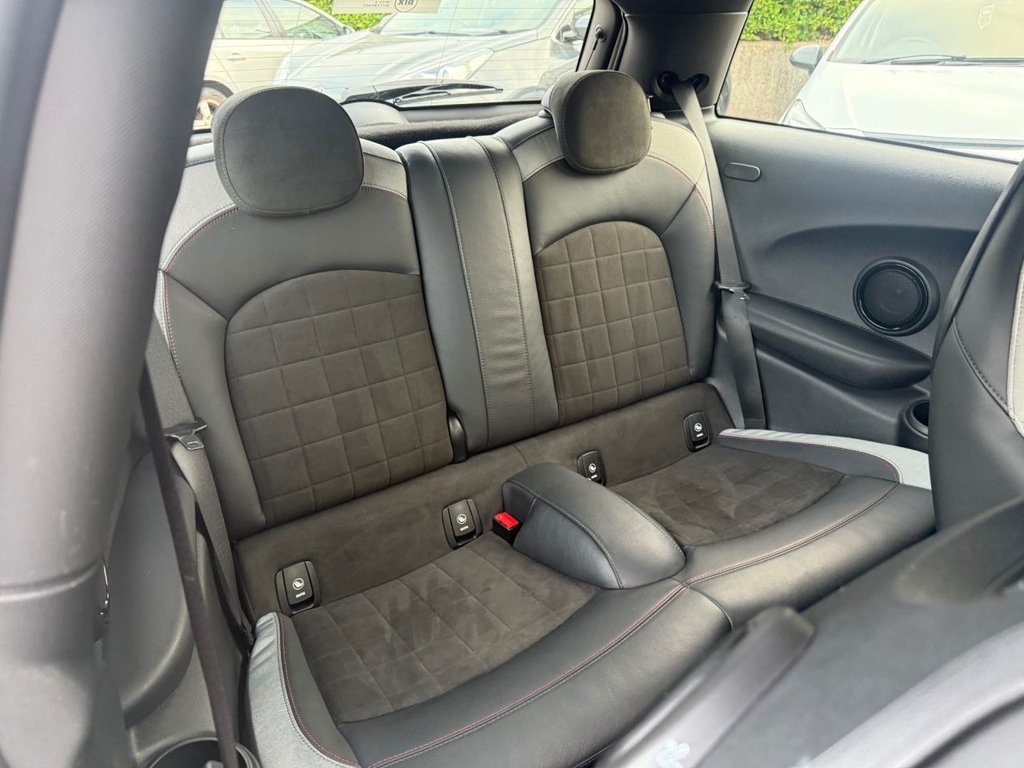 Used MINI Hatch 2019 for sale - 76203436: Photo 31