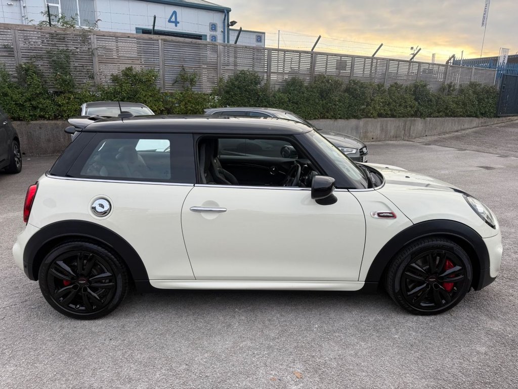 Used MINI Hatch 2019 for sale - 76203436: Photo 8