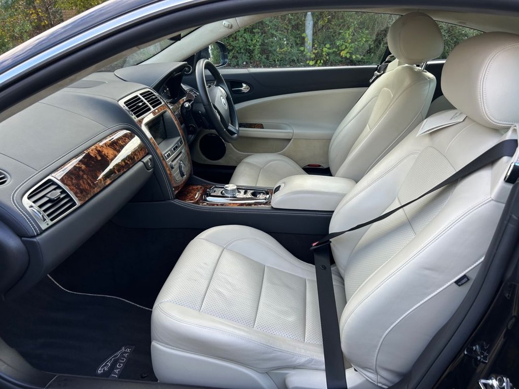 Used Jaguar XK 2010 for sale - 75936911: Photo 22
