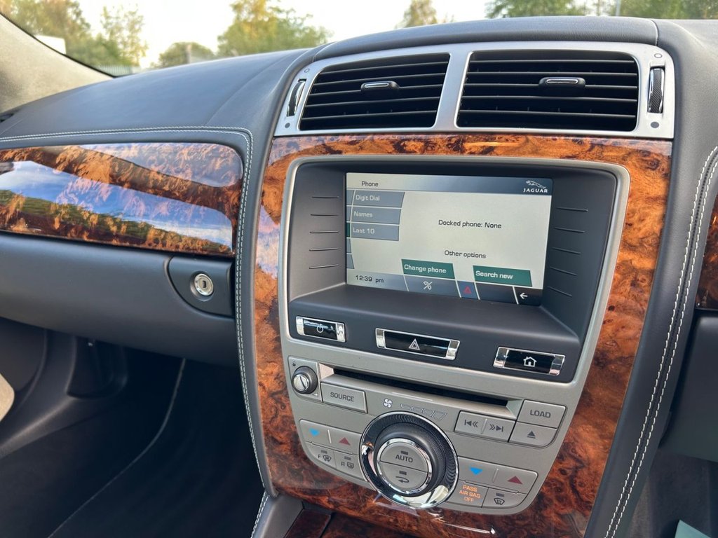 Used Jaguar XK 2010 for sale - 75936911: Photo 31