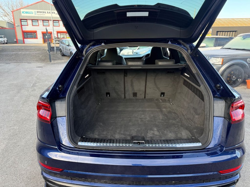 Used Audi Q8 2018 for sale - 76632072: Photo 7