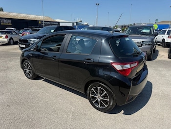 Used Toyota Yaris 2019 for sale - 78996318: Photo