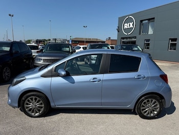 Used Toyota Yaris 2016 for sale - 79077461: Photo