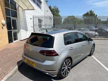 Used Volkswagen Golf 2019 for sale - 78996124: Photo