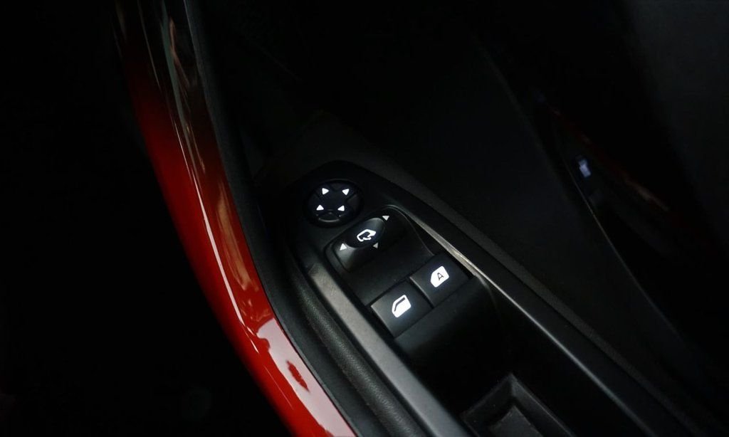 Used Peugeot 208 2014 for sale - 77199880: Photo 21