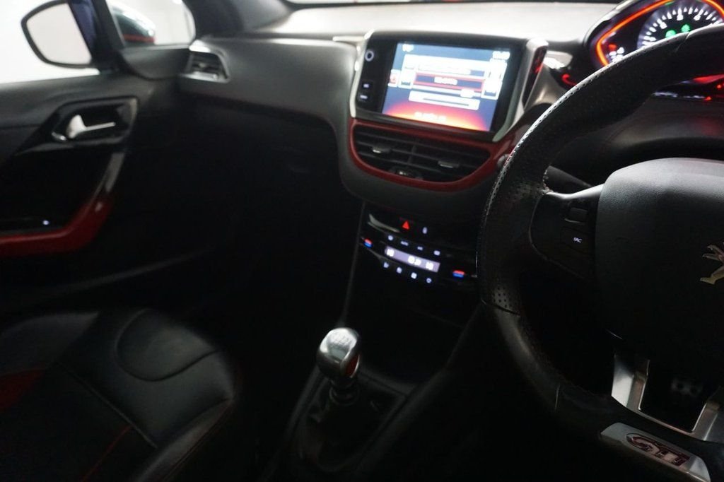 Used Peugeot 208 2014 for sale - 77199880: Photo 22