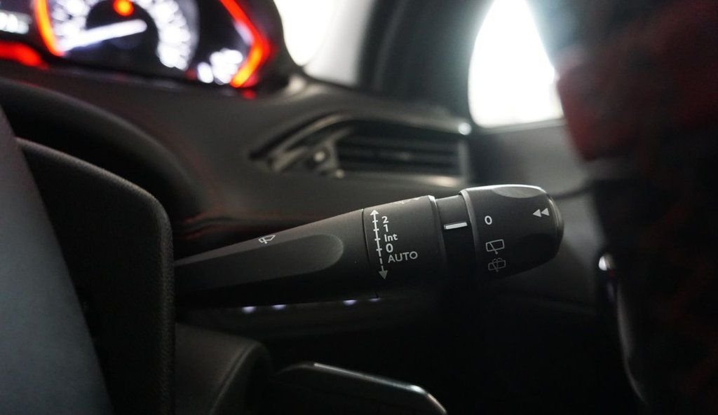 Used Peugeot 208 2014 for sale - 77199880: Photo 31