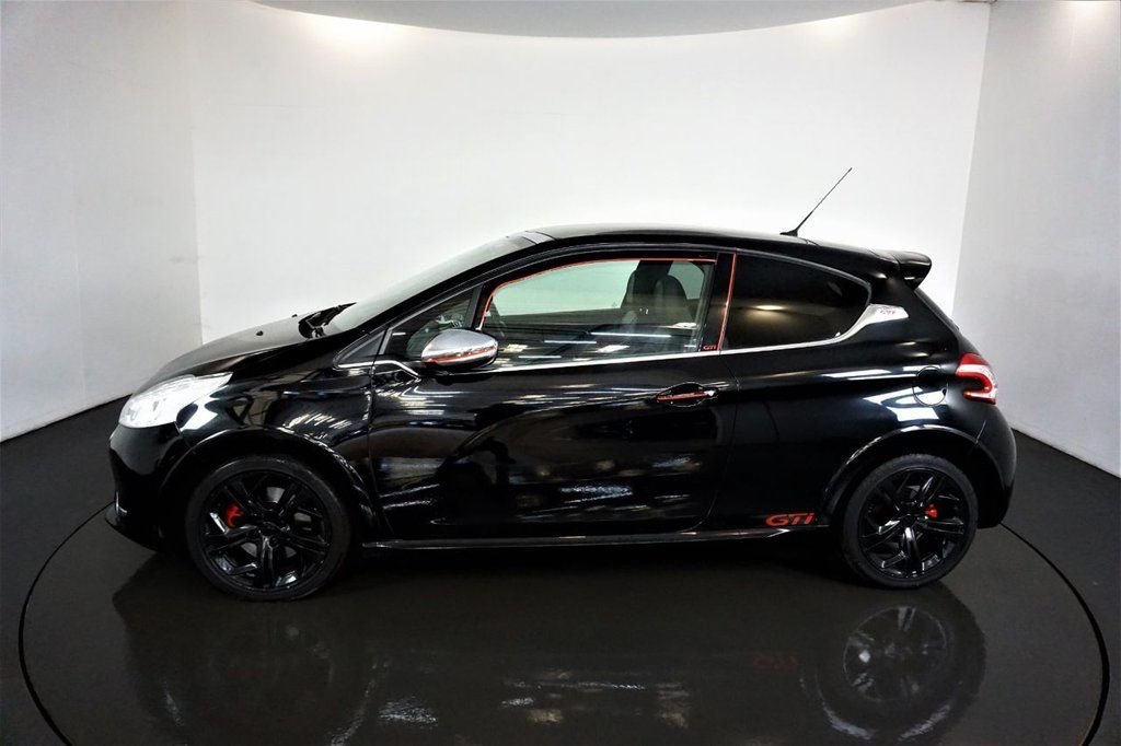 Used Peugeot 208 2014 for sale - 77199880: Photo 4