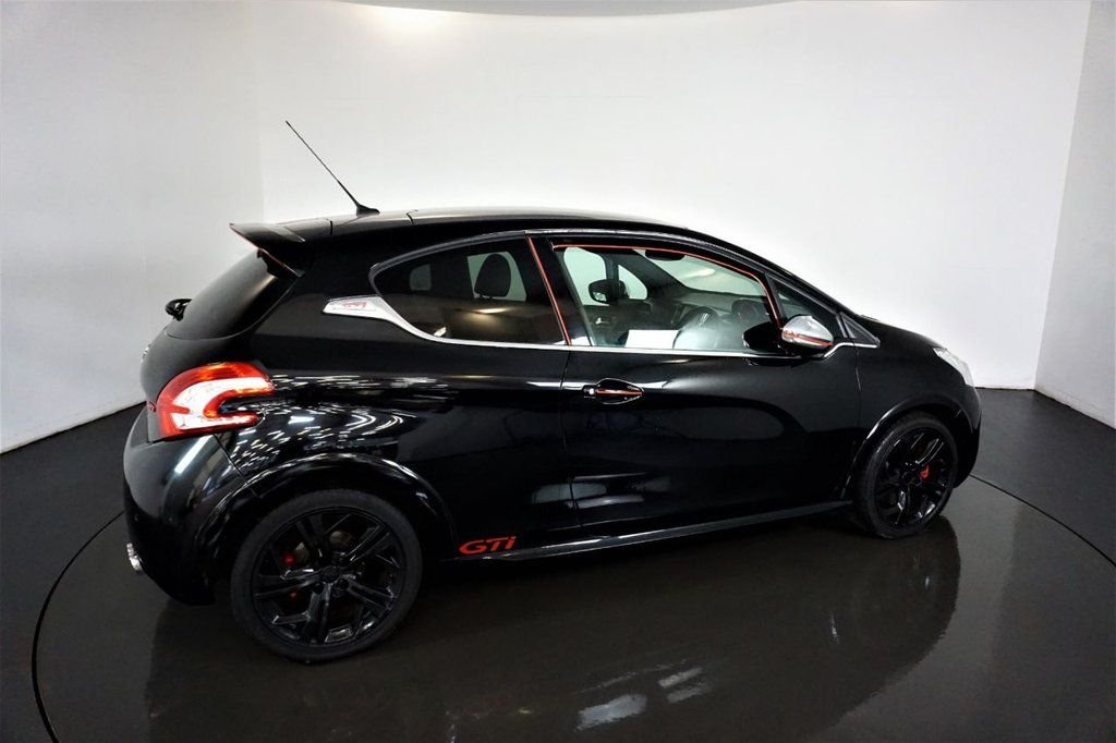 Used Peugeot 208 2014 for sale - 77199880: Photo 9