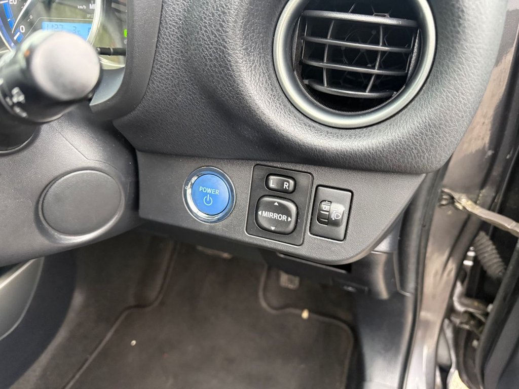 Used Toyota Yaris 2015 for sale - 77122137: Photo 18