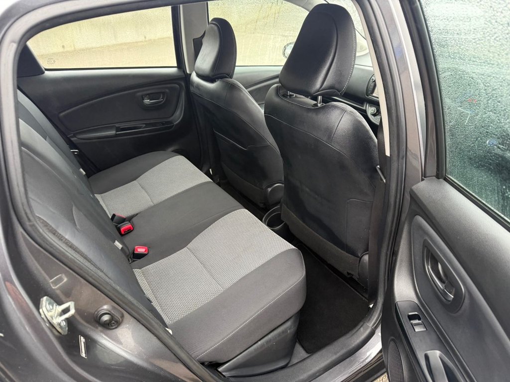 Used Toyota Yaris 2015 for sale - 77122137: Photo 28