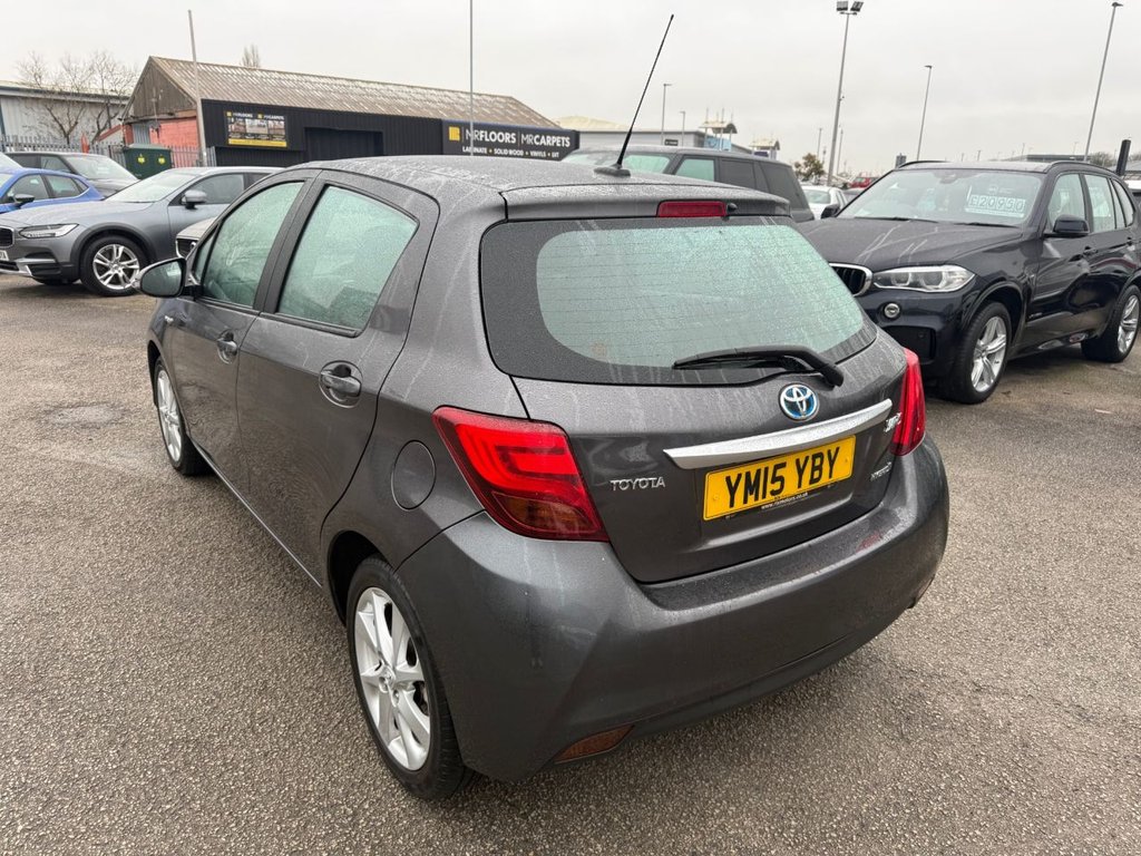 Used Toyota Yaris 2015 for sale - 77122137: Photo 5