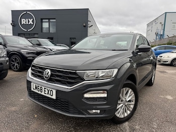 Used Volkswagen T-Roc 2018 for sale - 76582271: Photo