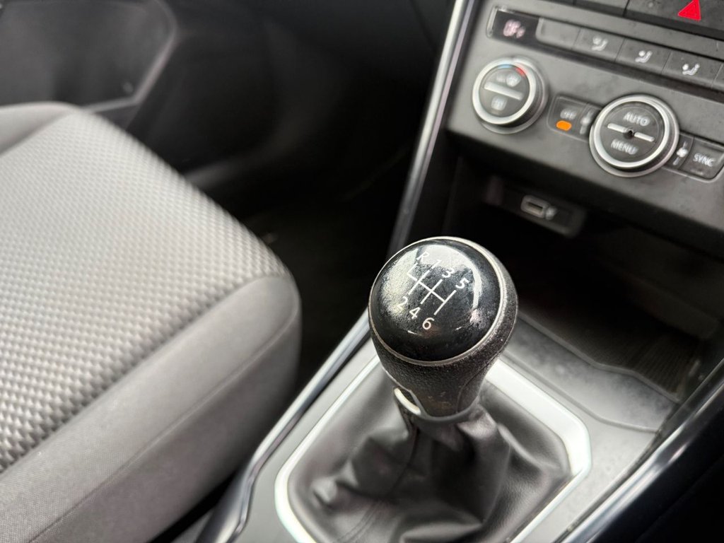 Used Volkswagen T-Roc 2018 for sale - 76582271: Photo 24