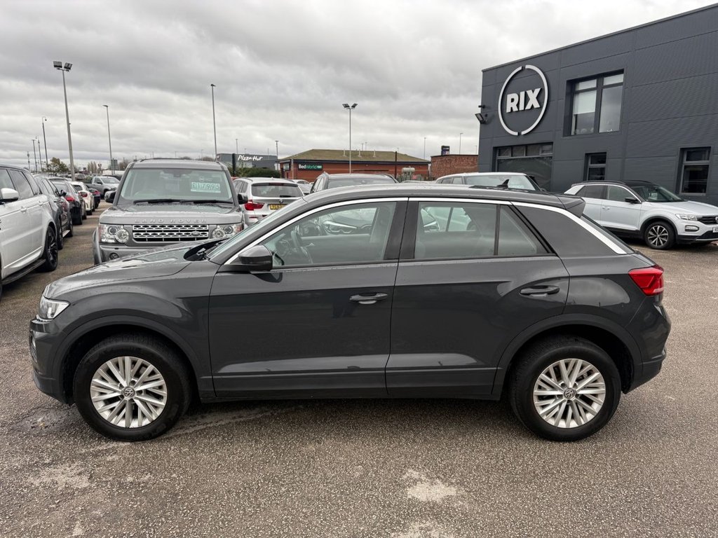 Used Volkswagen T-Roc 2018 for sale - 76582271: Photo 3