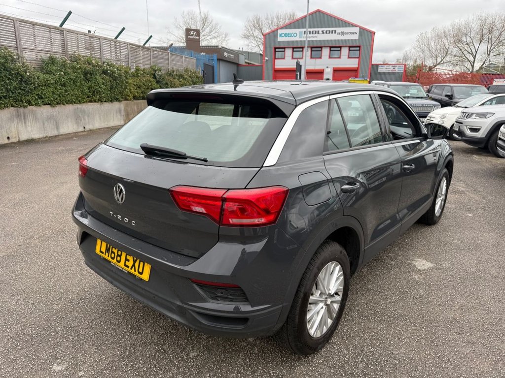 Used Volkswagen T-Roc 2018 for sale - 76582271: Photo 8