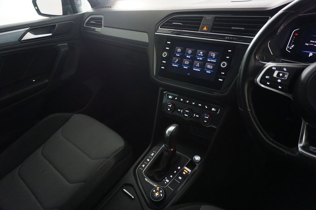 Used Volkswagen Tiguan 2019 for sale - 77667391: Photo 24