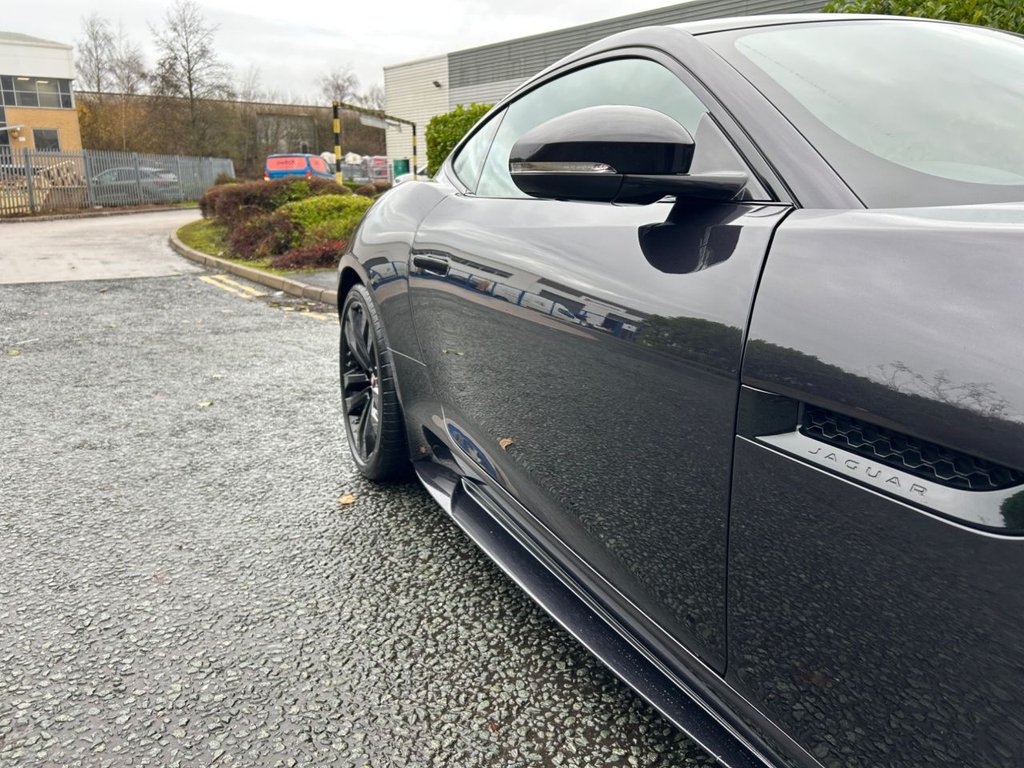 Used Jaguar F-Type 2016 for sale - 76867636: Photo 16