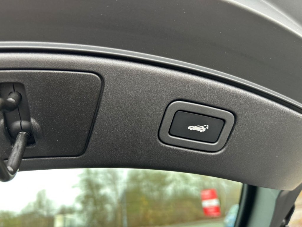 Used Jaguar F-Type 2016 for sale - 76867636: Photo 21