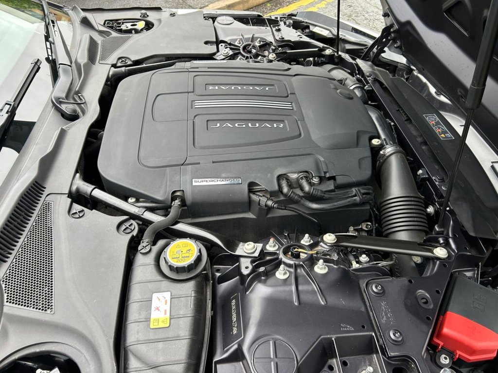 Used Jaguar F-Type 2016 for sale - 76867636: Photo 29