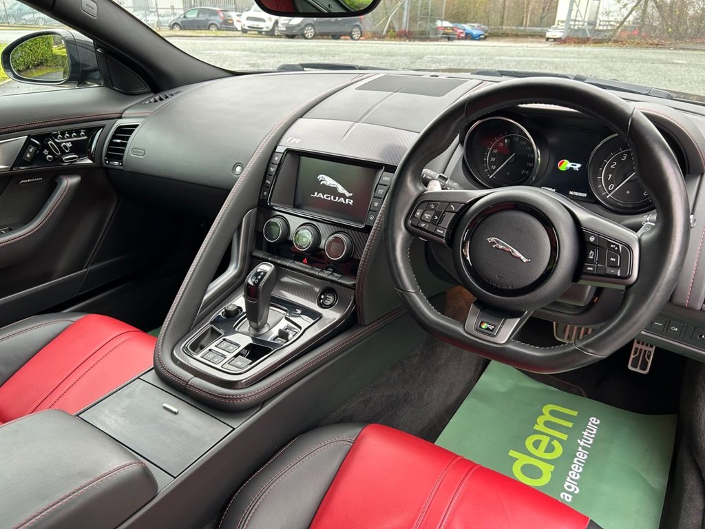 Used Jaguar F-Type 2016 for sale - 76867636: Photo 34