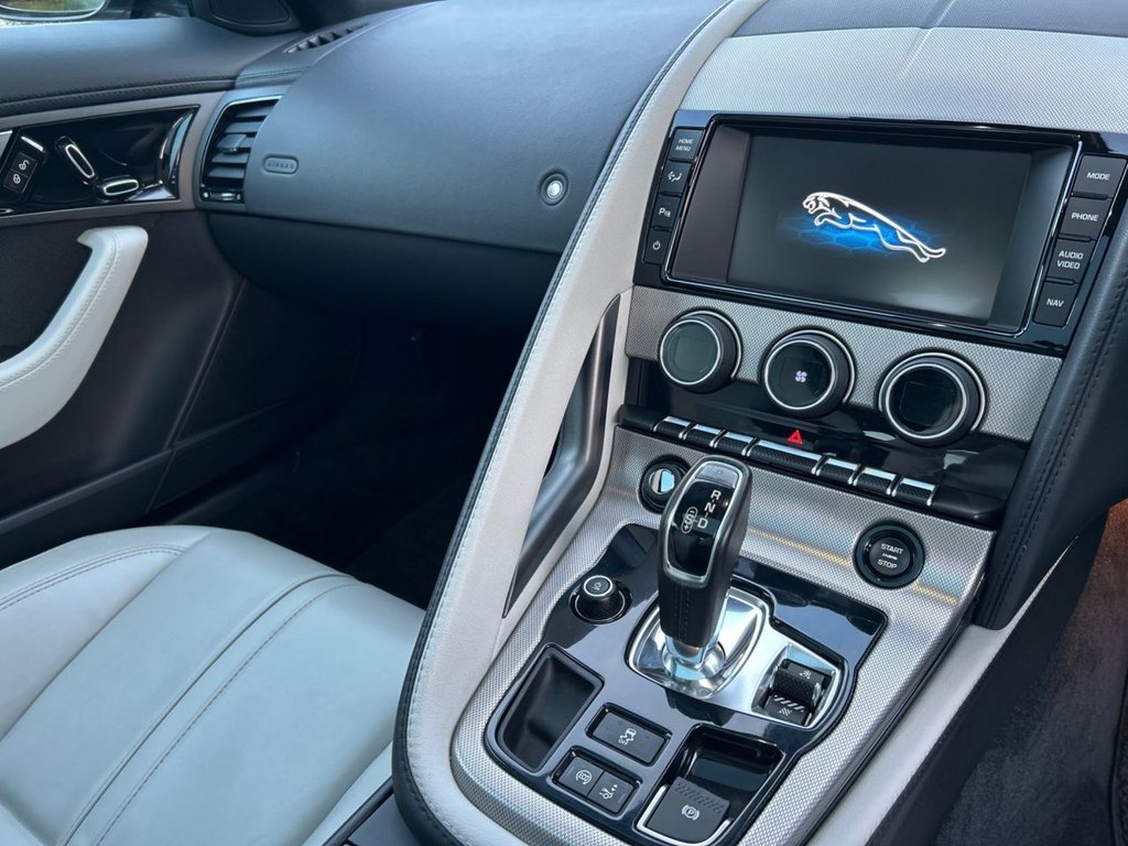 Used Jaguar F-Type 2014 for sale - 76725079: Photo 30