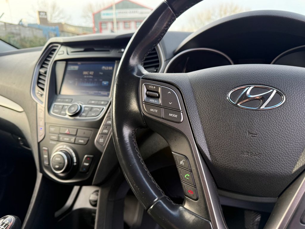 Used Hyundai Santa Fe 2014 for sale - 76501059: Photo 16