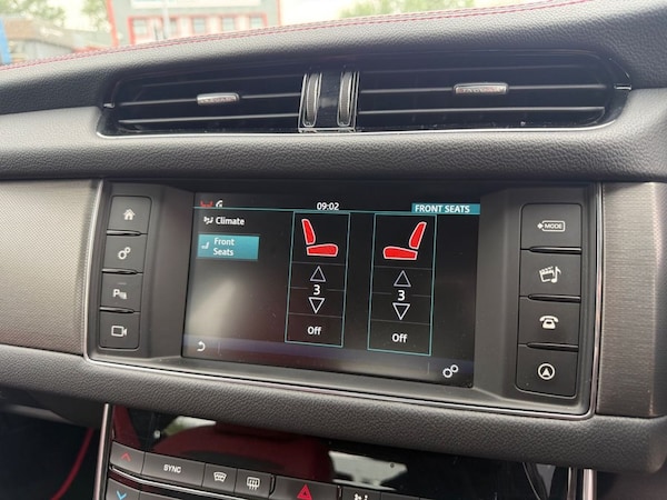 Used Jaguar XF 2016 for sale - 75111882: Photo 26