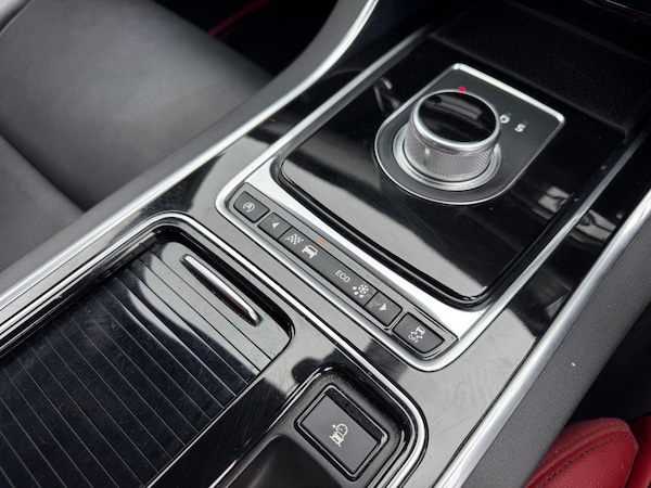 Used Jaguar XF 2016 for sale - 75111882: Photo 30