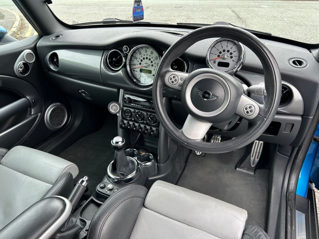 Used MINI Convertible 2008 for sale - 77594559: Photo 34