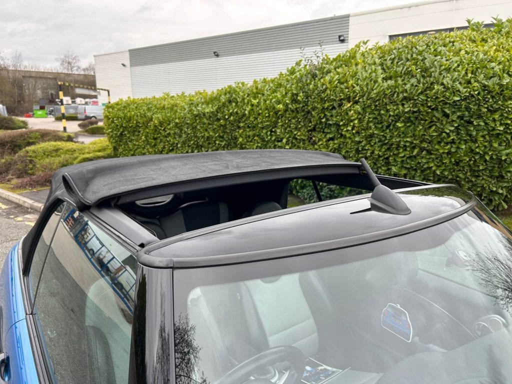Used MINI Convertible 2008 for sale - 77594559: Photo 39
