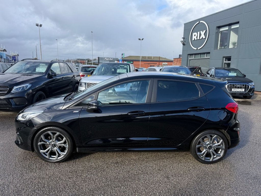 Used Ford Fiesta 2017 for sale - 77891239: Photo 3