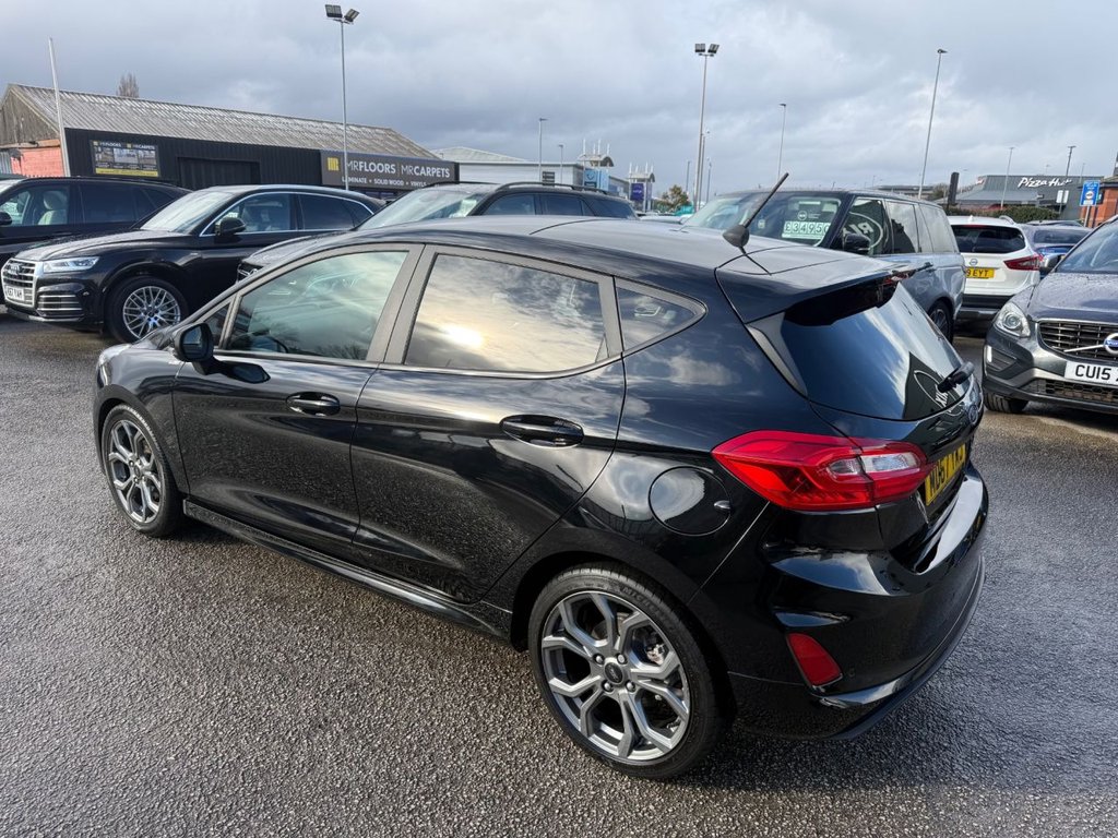 Used Ford Fiesta 2017 for sale - 77891239: Photo 4