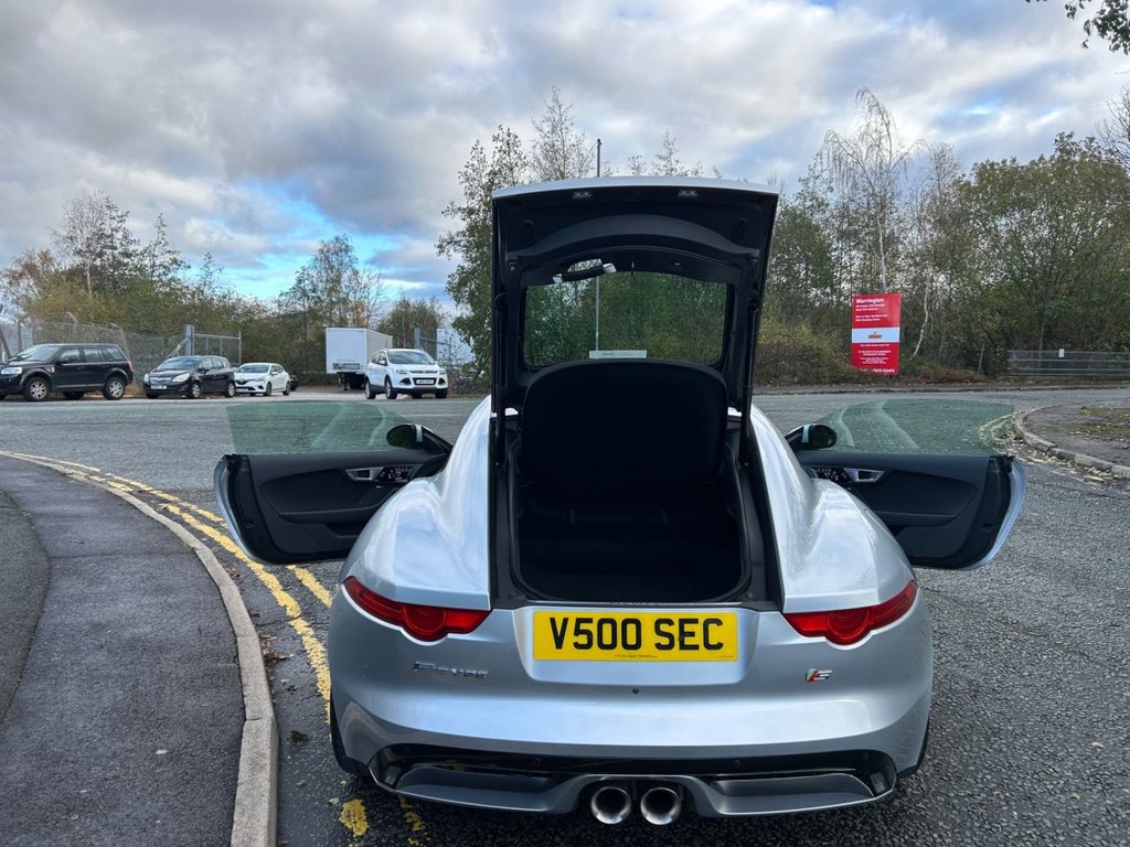 Used Jaguar F-Type 2015 for sale - 76642883: Photo 16