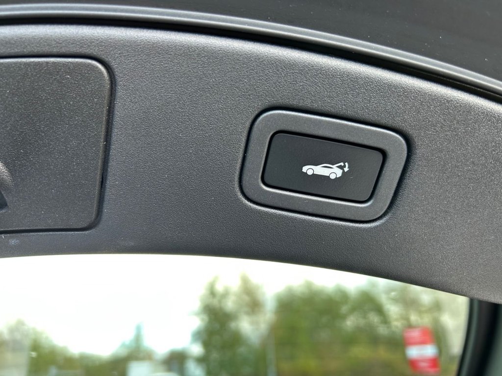 Used Jaguar F-Type 2015 for sale - 76642883: Photo 17