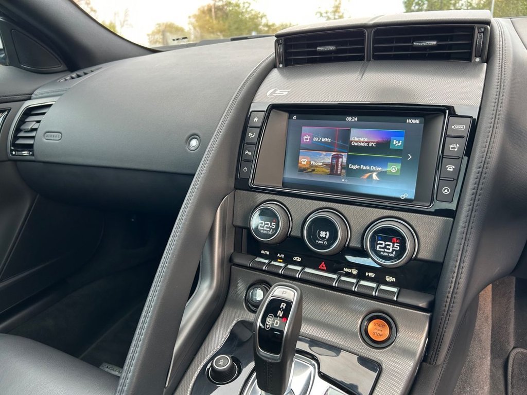 Used Jaguar F-Type 2015 for sale - 76642883: Photo 29