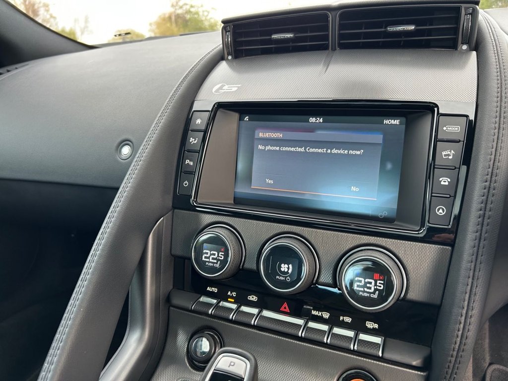 Used Jaguar F-Type 2015 for sale - 76642883: Photo 32