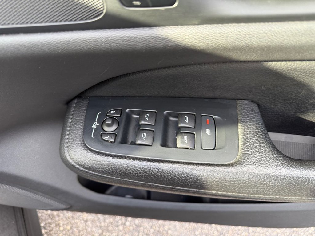 Used Volvo V60 Cross Country 2021 for sale - 76527232: Photo 17