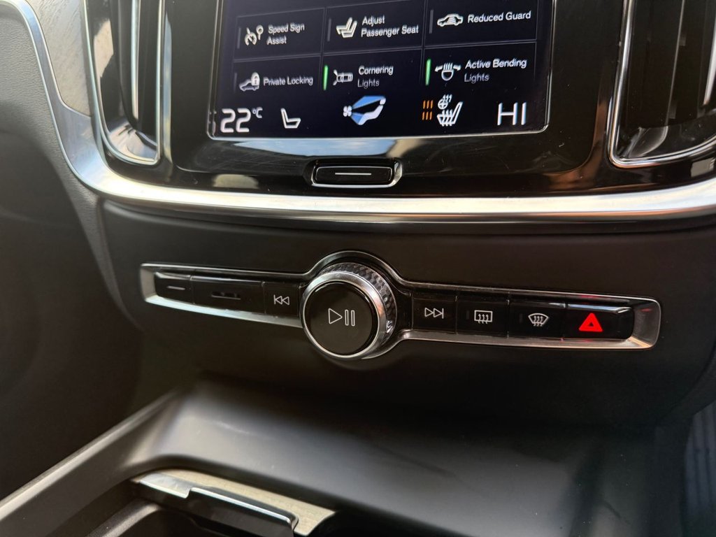 Used Volvo V60 Cross Country 2021 for sale - 76527232: Photo 29