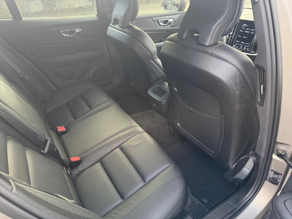 Used Volvo V60 Cross Country 2021 for sale - 76527232: Photo 33