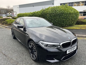 2019 (19) - M5 4dr DCT