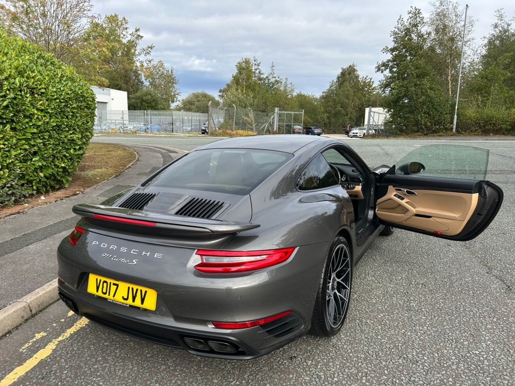 Used Porsche 911 2017 for sale - 75947938: Photo 14