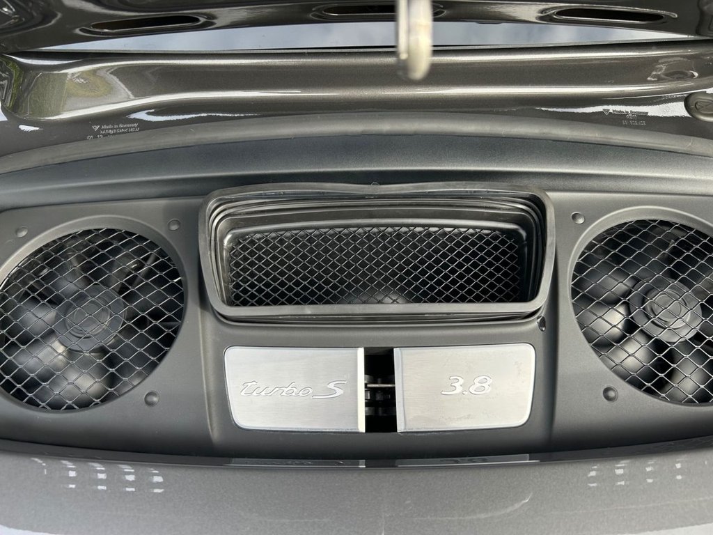 Used Porsche 911 2017 for sale - 75947938: Photo 23