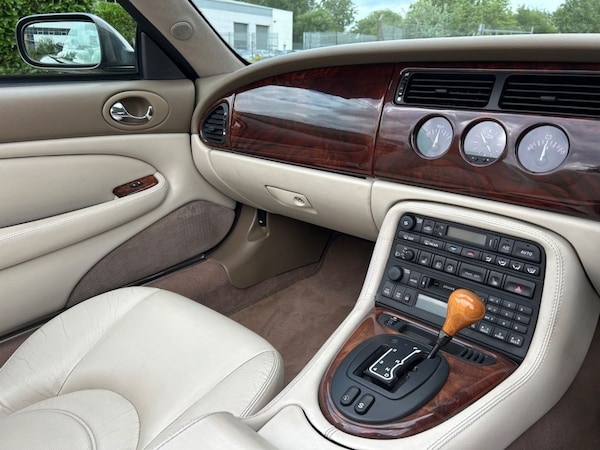 Used Jaguar XKR 2001 for sale - 75038113: Photo 22