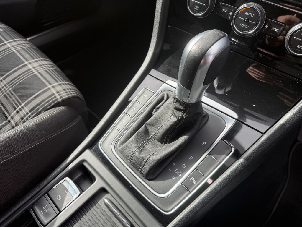 Used Volkswagen Golf 2018 for sale - 77436812: Photo 26