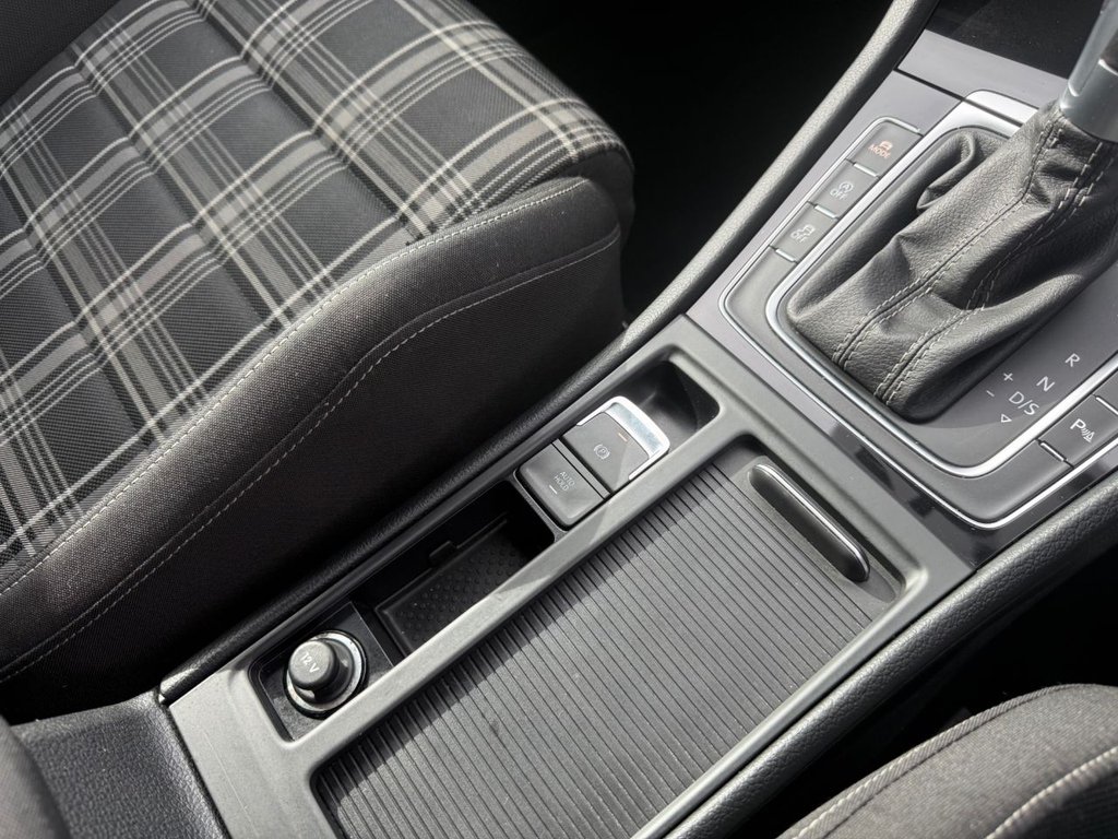 Used Volkswagen Golf 2018 for sale - 77436812: Photo 27