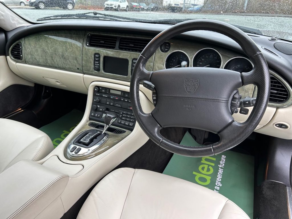 Used Jaguar XK8 2006 for sale - 77275829: Photo 35